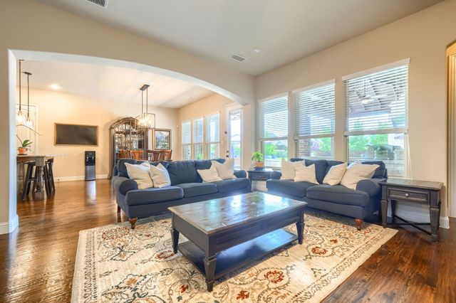 817 Calm Crest Drive, Rockwall, TX 75087