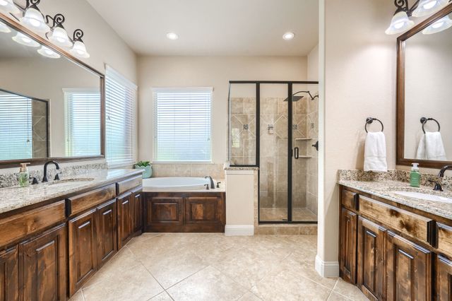 817 Calm Crest Drive, Rockwall, TX 75087