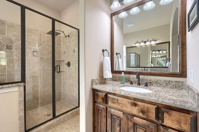 817 Calm Crest Drive, Rockwall, TX 75087