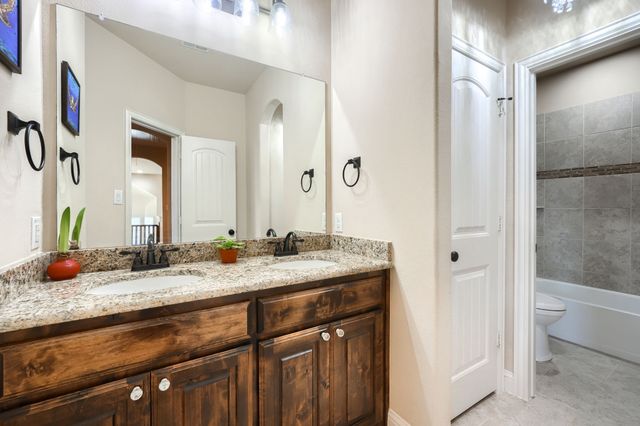 817 Calm Crest Drive, Rockwall, TX 75087