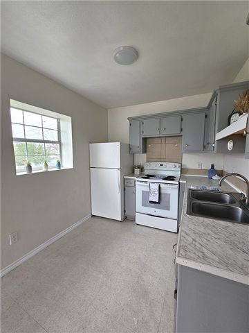 745 S Arch St, Aransas Pass, TX 78336