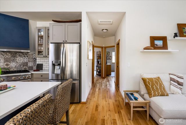 233 Clover Court, Langley, WA 98260