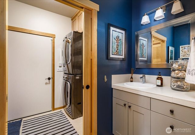 233 Clover Court, Langley, WA 98260