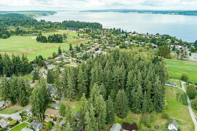 233 Clover Court, Langley, WA 98260