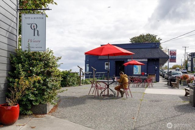 233 Clover Court, Langley, WA 98260