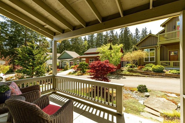 233 Clover Court, Langley, WA 98260