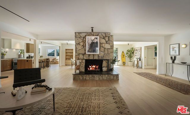 2235 Chislehurst Drive, Los Angeles, CA 90027