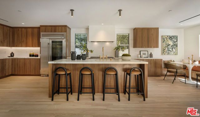 2235 Chislehurst Drive, Los Angeles, CA 90027