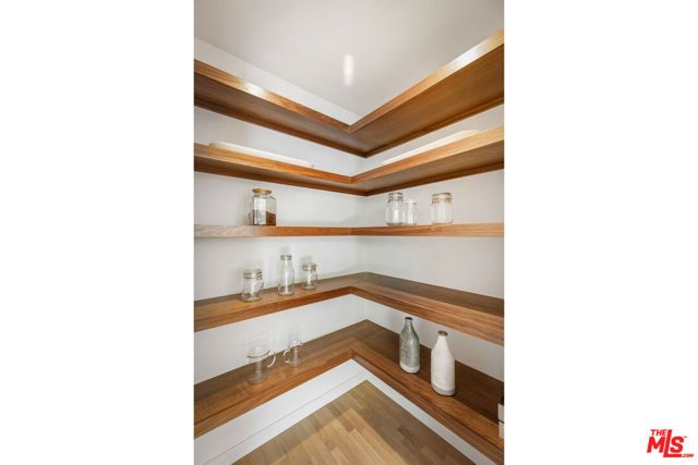 2235 Chislehurst Drive, Los Angeles, CA 90027