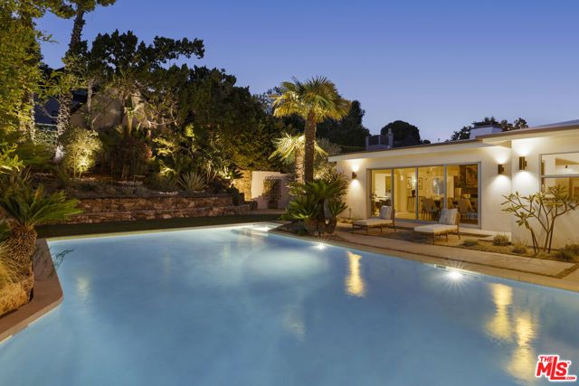 2235 Chislehurst Drive, Los Angeles, CA 90027