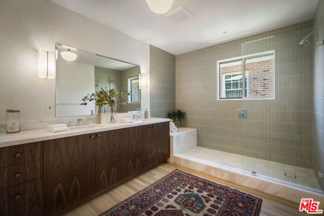 2235 Chislehurst Drive, Los Angeles, CA 90027