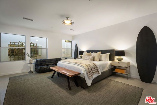 2235 Chislehurst Drive, Los Angeles, CA 90027