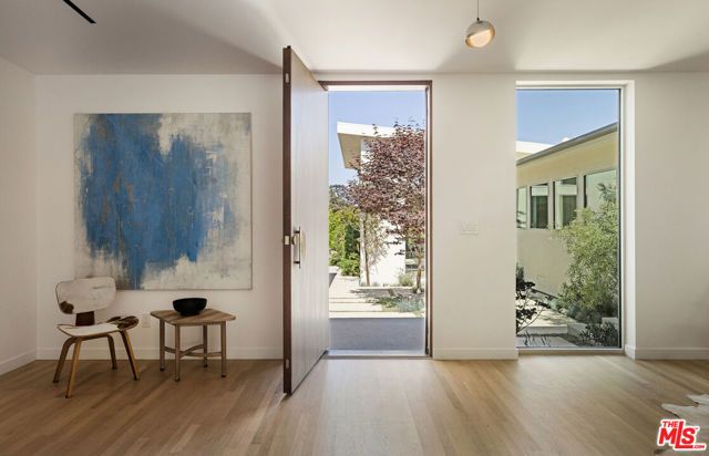 2235 Chislehurst Drive, Los Angeles, CA 90027