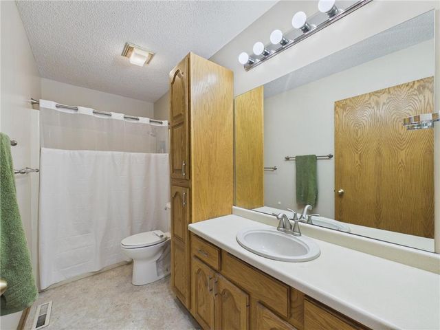 W10446 880th Avenue, River Falls, WI 54022