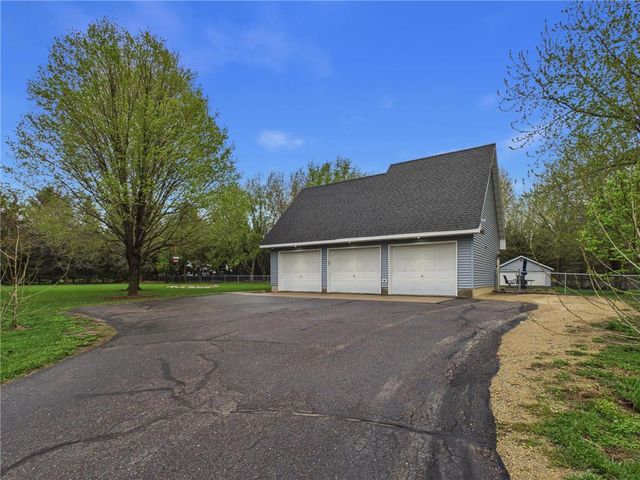 W10446 880th Avenue, River Falls, WI 54022