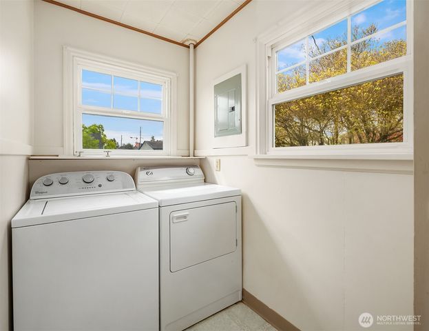 2230 Oakes Avenue, Everett, WA 98201