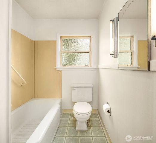2230 Oakes Avenue, Everett, WA 98201
