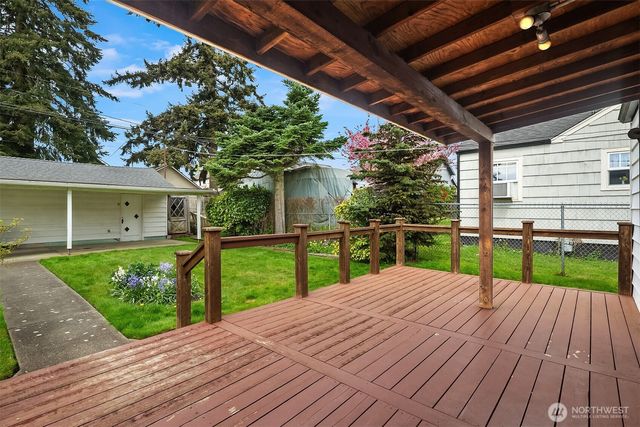 2230 Oakes Avenue, Everett, WA 98201