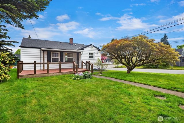 2230 Oakes Avenue, Everett, WA 98201
