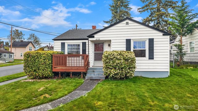 2230 Oakes Avenue, Everett, WA 98201