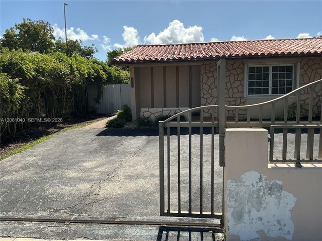 2641 SW 117th Ct, Miami, FL 33175