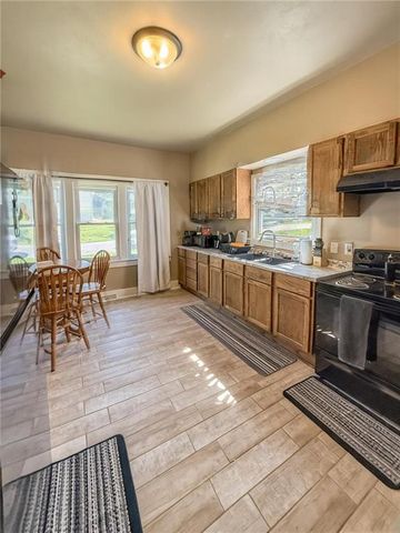 1302 N Mulberry Street, Maryville, MO 64468