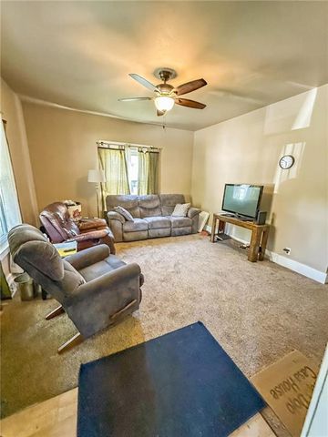 1302 N Mulberry Street, Maryville, MO 64468