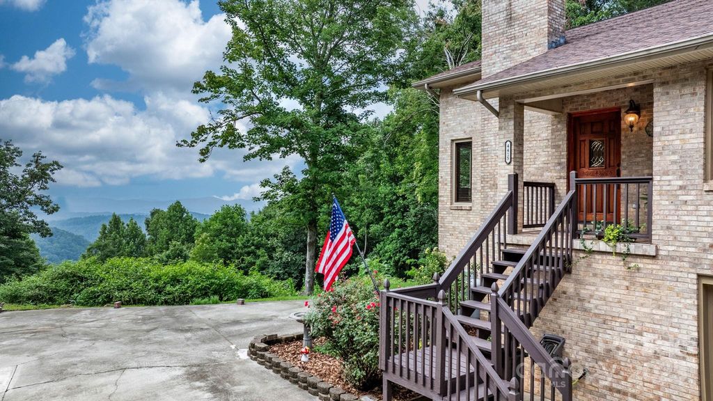 4415 Laurel Ridge Drive, Lenoir, NC 28645