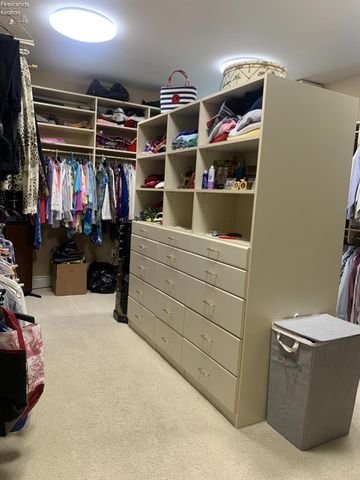 939 Cedar Point Road, Sandusky, OH 44870