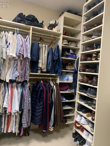 939 Cedar Point Road, Sandusky, OH 44870