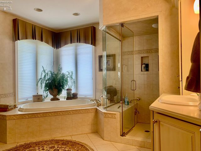 939 Cedar Point Road, Sandusky, OH 44870