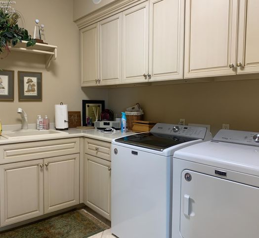 939 Cedar Point Road, Sandusky, OH 44870