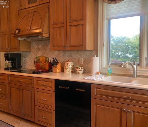 939 Cedar Point Road, Sandusky, OH 44870