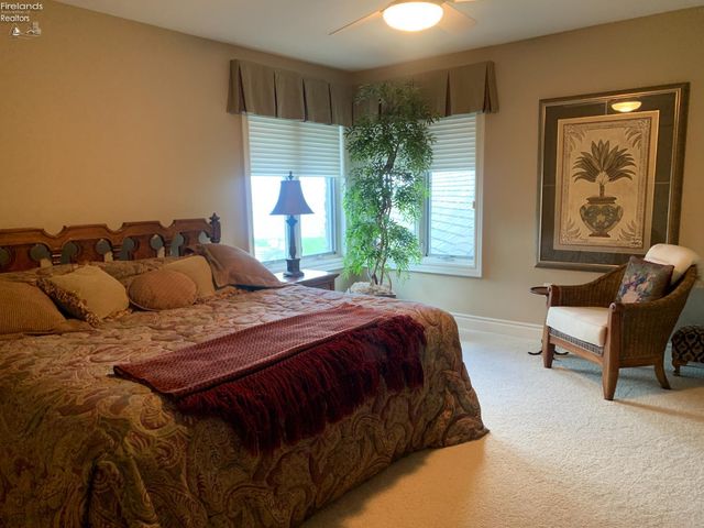 939 Cedar Point Road, Sandusky, OH 44870