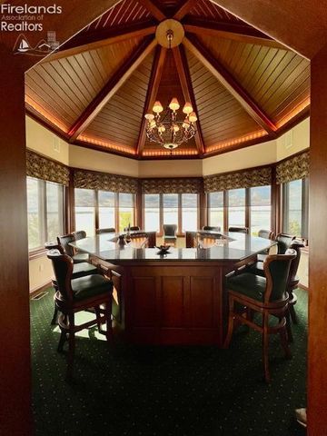 939 Cedar Point Road, Sandusky, OH 44870