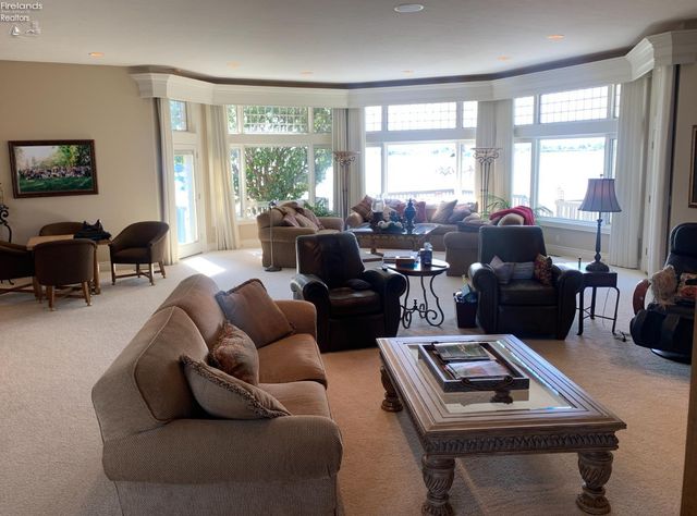 939 Cedar Point Road, Sandusky, OH 44870