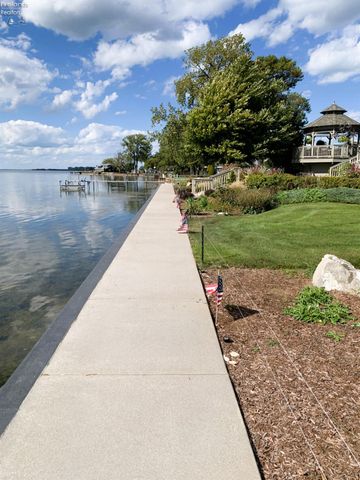 939 Cedar Point Road, Sandusky, OH 44870