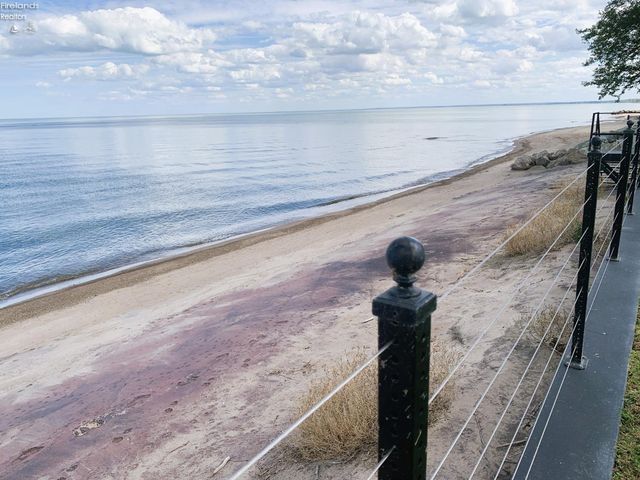 939 Cedar Point Road, Sandusky, OH 44870