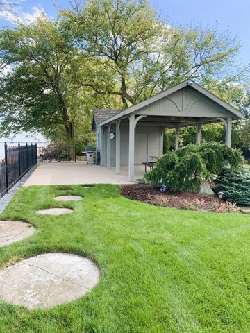 939 Cedar Point Road, Sandusky, OH 44870