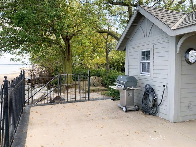 939 Cedar Point Road, Sandusky, OH 44870