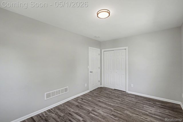 5200 HATCHERY Road, Waterford Charter Township, MI 48329