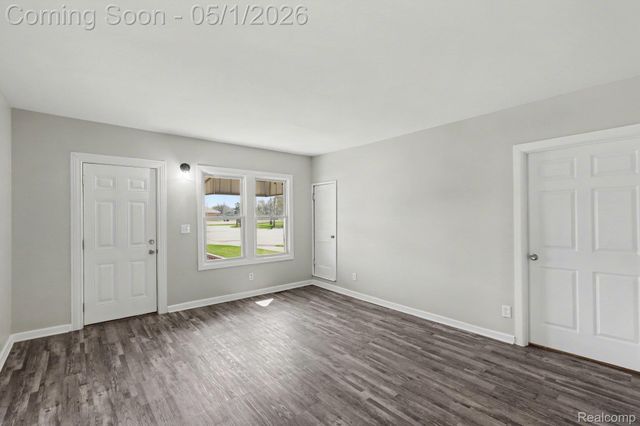 5200 HATCHERY Road, Waterford Charter Township, MI 48329