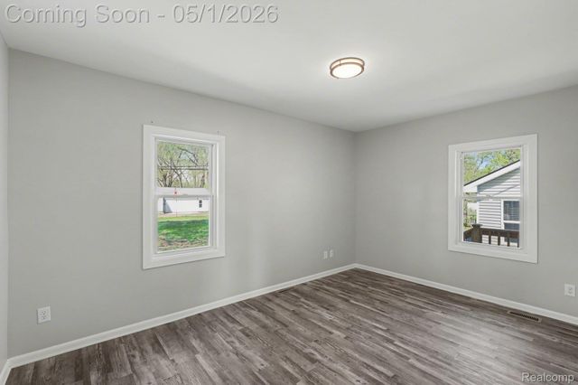 5200 HATCHERY Road, Waterford Charter Township, MI 48329