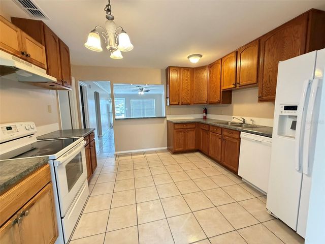 8103 PUFFIN DRIVE, Orlando, FL 32825