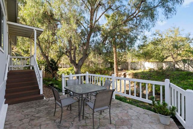 5140 Don Rodolfo Dr, Carlsbad, CA 92010