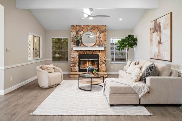 5140 Don Rodolfo Dr, Carlsbad, CA 92010