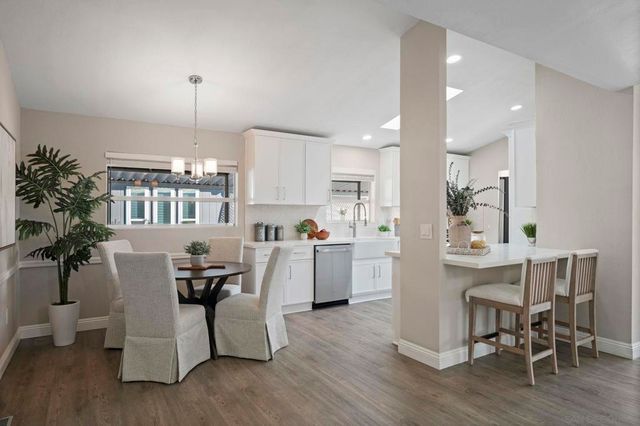 5140 Don Rodolfo Dr, Carlsbad, CA 92010