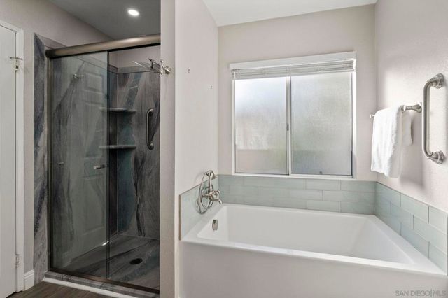 5140 Don Rodolfo Dr, Carlsbad, CA 92010