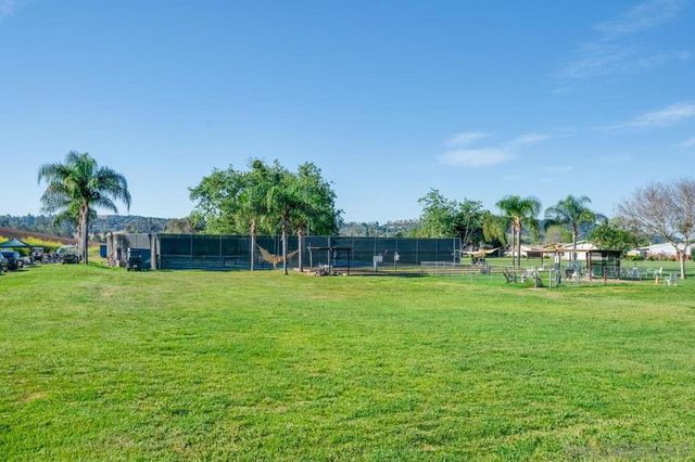 5140 Don Rodolfo Dr, Carlsbad, CA 92010