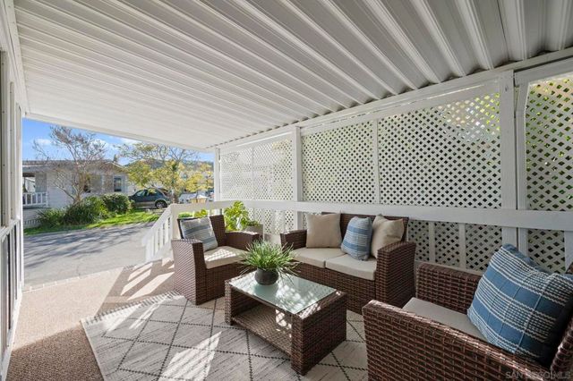 5140 Don Rodolfo Dr, Carlsbad, CA 92010